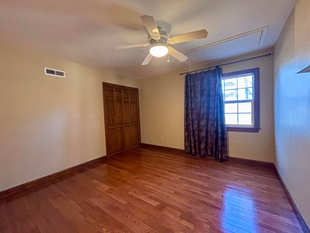 1456 S Bright Oak Avenue, Springfield, MO 65809