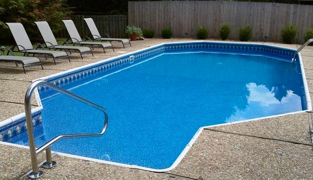 1456 S Bright Oak Avenue, Springfield, MO 65809