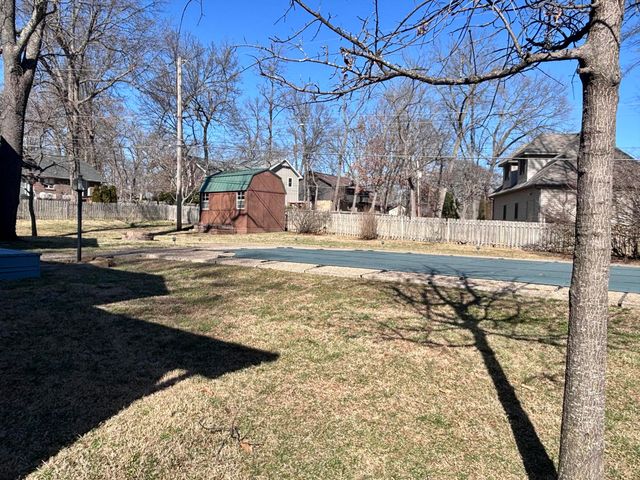 1456 S Bright Oak Avenue, Springfield, MO 65809