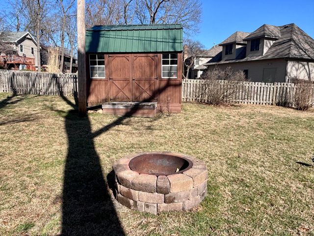 1456 S Bright Oak Avenue, Springfield, MO 65809