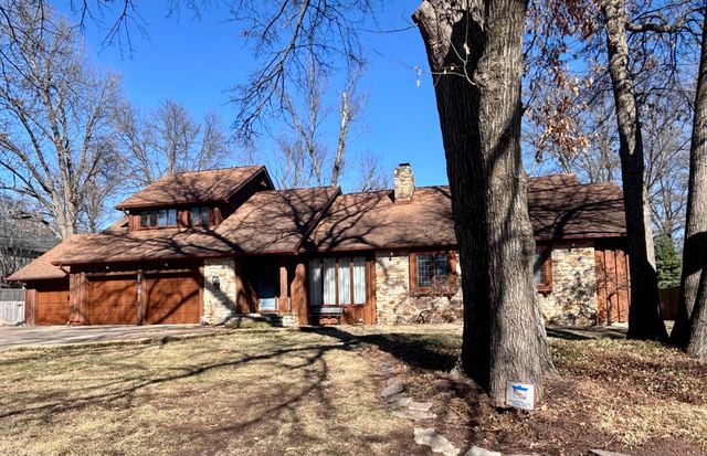 1456 S Bright Oak Avenue, Springfield, MO 65809