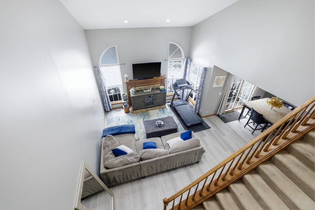 36106 N Springbrook Lane, Gurnee, IL 60031