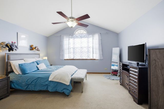 36106 N Springbrook Lane, Gurnee, IL 60031