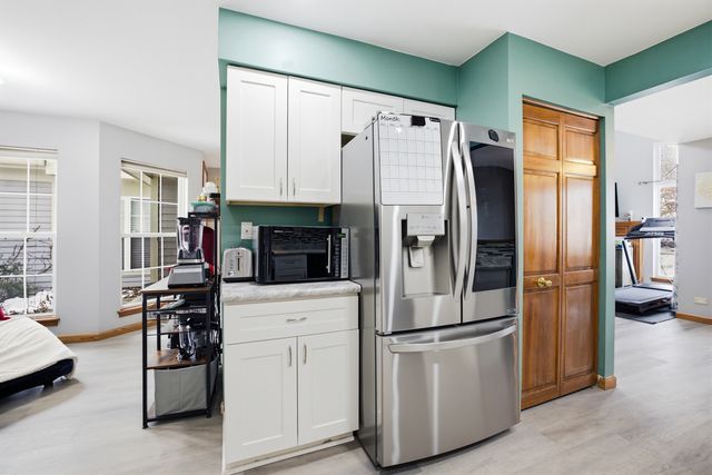 36106 N Springbrook Lane, Gurnee, IL 60031