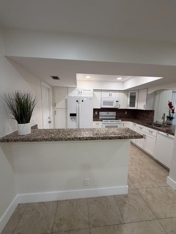180 SW 77th Avenue, Margate, FL 33068