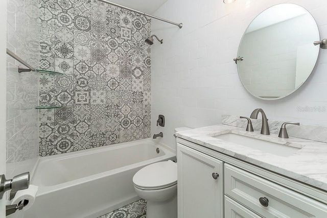 11 S UNIVERSITY CIRCLE, Deland, FL 32724