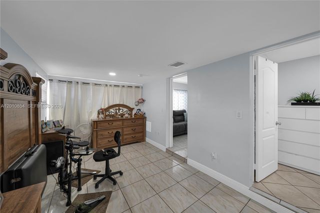 11021 SW 4th St, Sweetwater, FL 33174