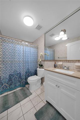 11021 SW 4th St, Sweetwater, FL 33174