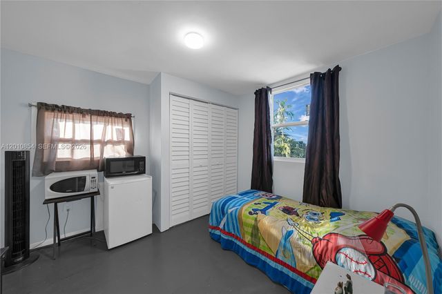 11021 SW 4th St, Sweetwater, FL 33174