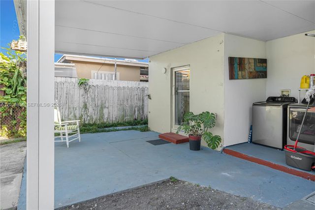 11021 SW 4th St, Sweetwater, FL 33174
