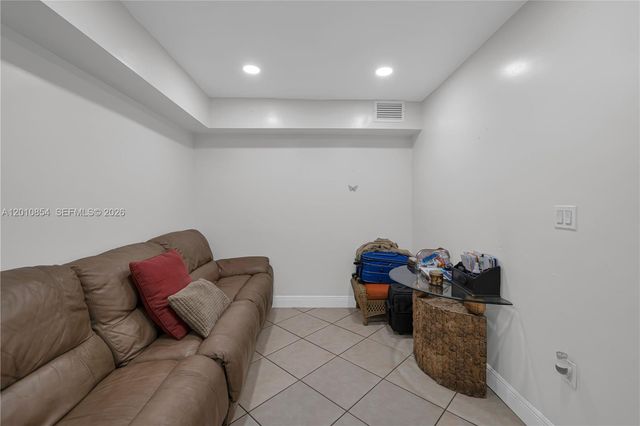 11021 SW 4th St, Sweetwater, FL 33174