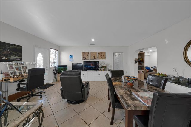 11021 SW 4th St, Sweetwater, FL 33174