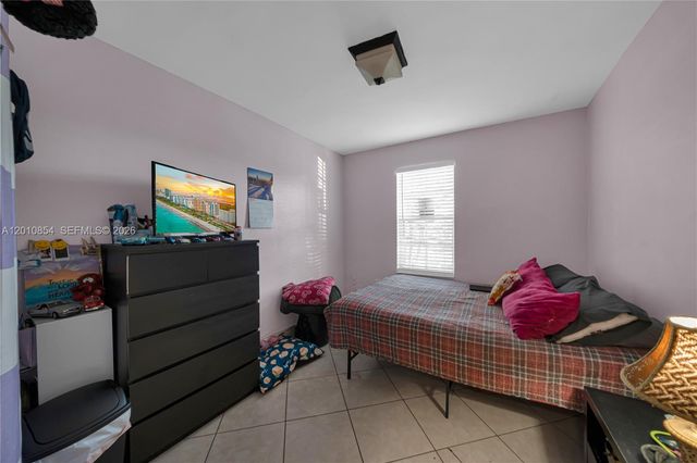 11021 SW 4th St, Sweetwater, FL 33174