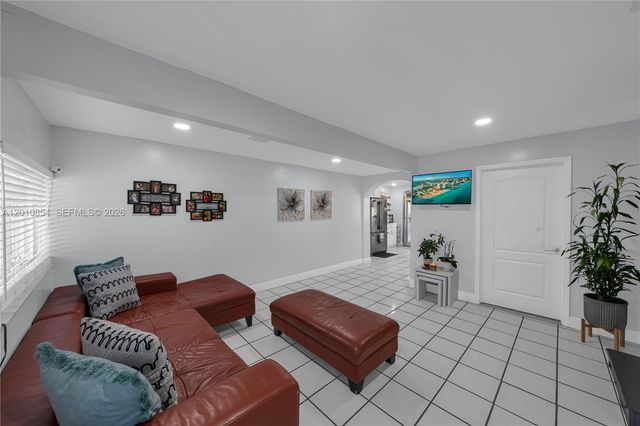 11021 SW 4th St, Sweetwater, FL 33174