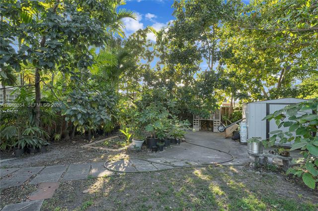 11021 SW 4th St, Sweetwater, FL 33174