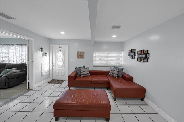 11021 SW 4th St, Sweetwater, FL 33174