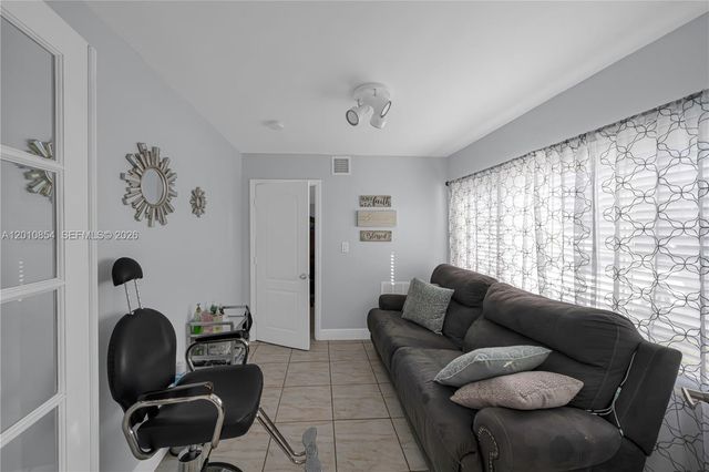 11021 SW 4th St, Sweetwater, FL 33174