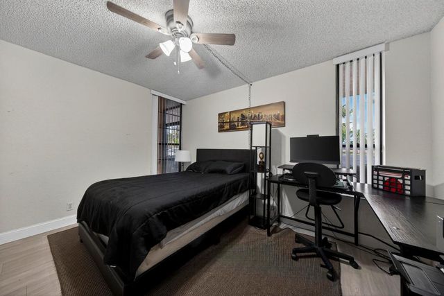 5611 Coral Lake Drive 111, Margate, FL 33063