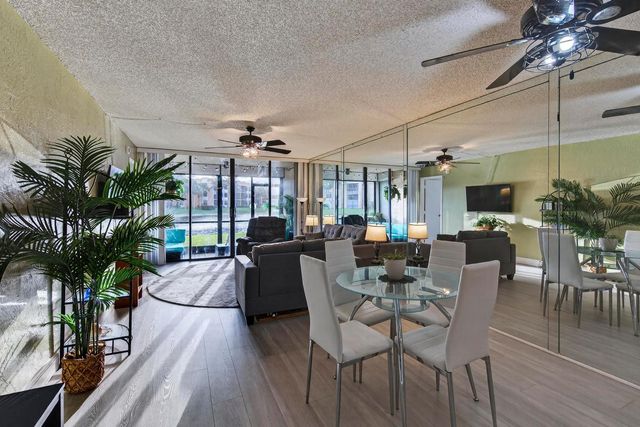 5611 Coral Lake Drive 111, Margate, FL 33063