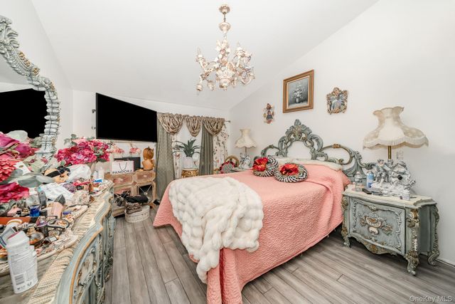 5 Northwood Boulevard, Central Islip, NY 11722