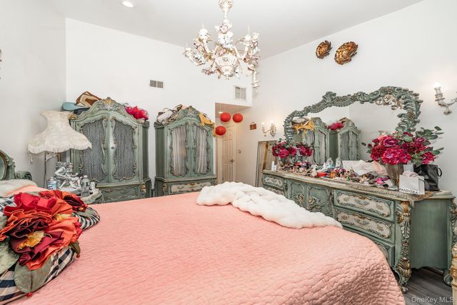 5 Northwood Boulevard, Central Islip, NY 11722