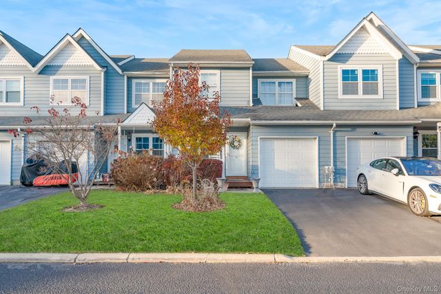 5 Northwood Boulevard, Central Islip, NY 11722