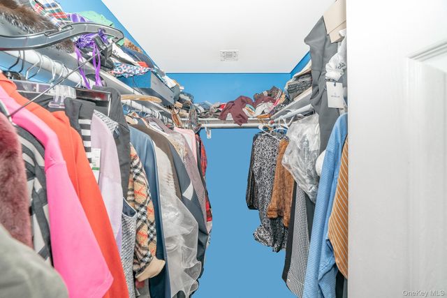 5 Northwood Boulevard, Central Islip, NY 11722