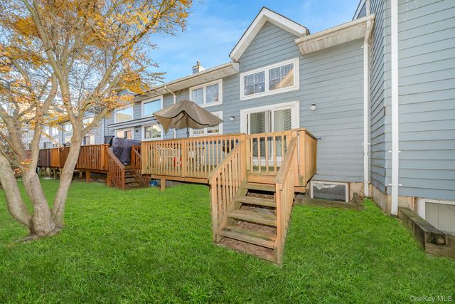 5 Northwood Boulevard, Central Islip, NY 11722