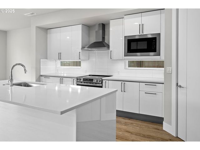 17052 Sw KALAPUYA Ln, Sherwood, OR 97140