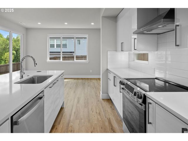 17052 Sw KALAPUYA Ln, Sherwood, OR 97140