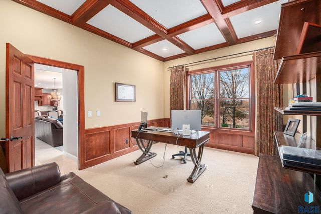 2212 W Cherrywood Cir Circle, Sioux Falls, SD 57108