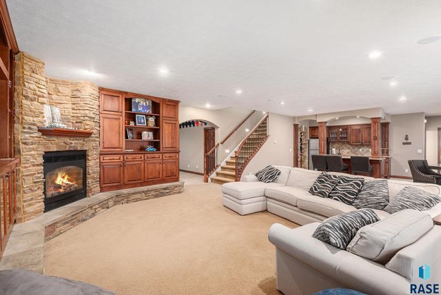 2212 W Cherrywood Cir Circle, Sioux Falls, SD 57108