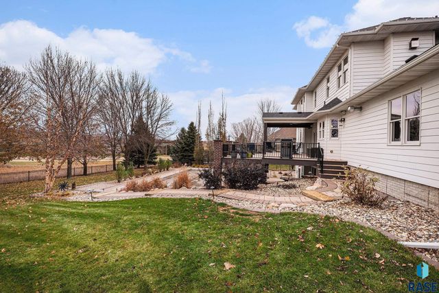 2212 W Cherrywood Cir Circle, Sioux Falls, SD 57108