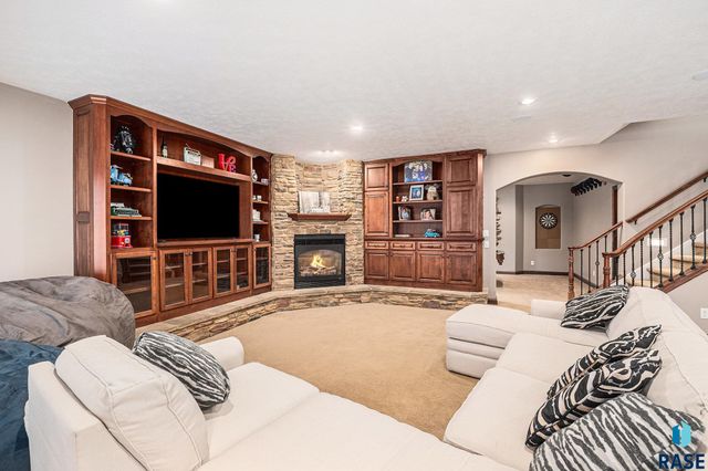 2212 W Cherrywood Cir Circle, Sioux Falls, SD 57108