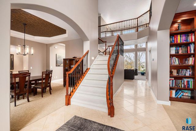 2212 W Cherrywood Cir Circle, Sioux Falls, SD 57108