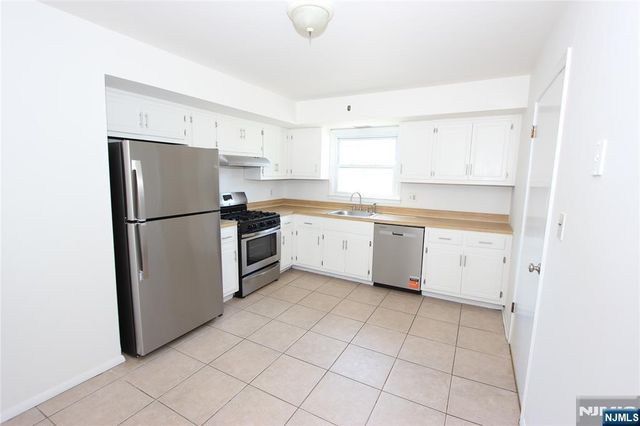 365 54th Street 2, Elmwood Park, NJ 07407