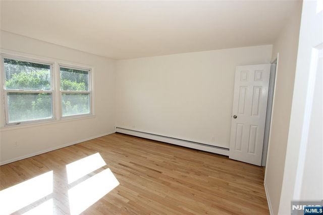 365 54th Street 2, Elmwood Park, NJ 07407