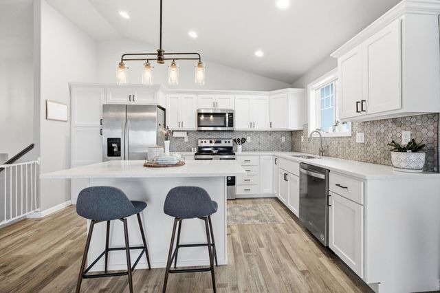 1138 Highland Lane W, West Fargo, ND 58078
