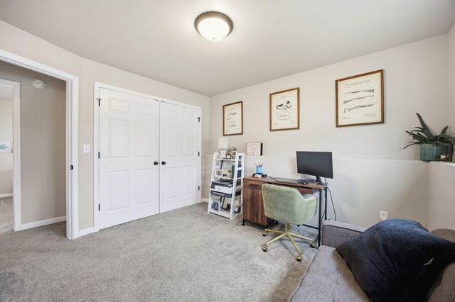 1138 Highland Lane W, West Fargo, ND 58078