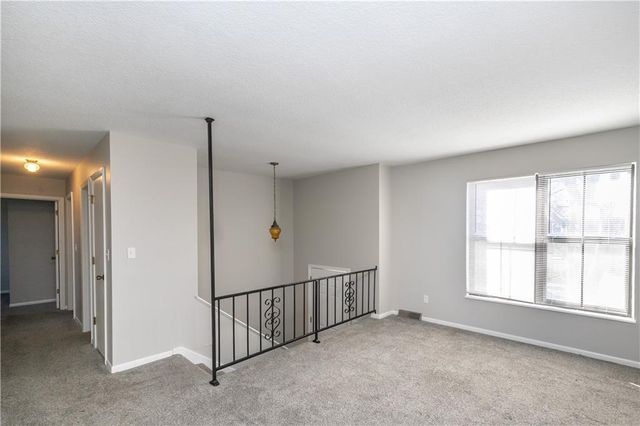 9857 N Cherry Street, Kansas City, MO 64155