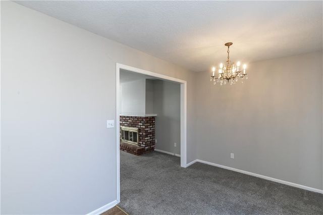 9857 N Cherry Street, Kansas City, MO 64155