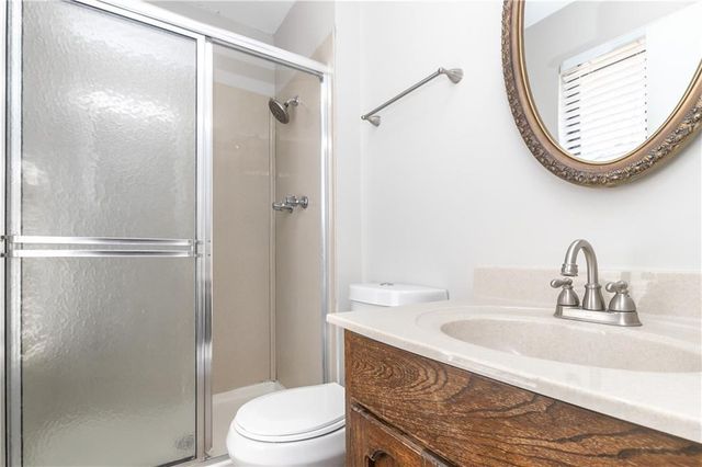 9857 N Cherry Street, Kansas City, MO 64155