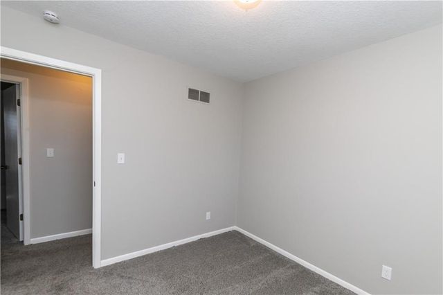 9857 N Cherry Street, Kansas City, MO 64155