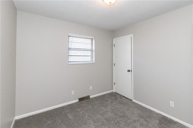 9857 N Cherry Street, Kansas City, MO 64155