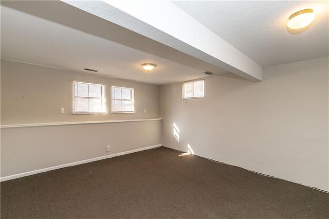 9857 N Cherry Street, Kansas City, MO 64155