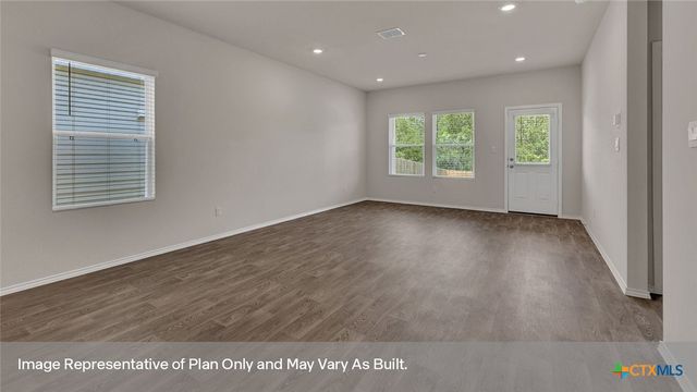 101 LANGSTON Drive, Maxwell, TX 78656