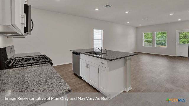101 LANGSTON Drive, Maxwell, TX 78656