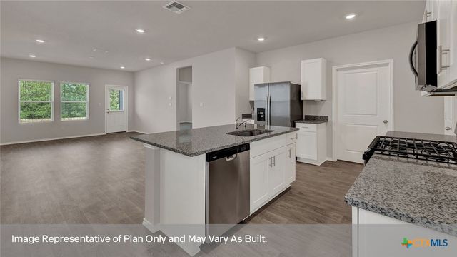 101 LANGSTON Drive, Maxwell, TX 78656