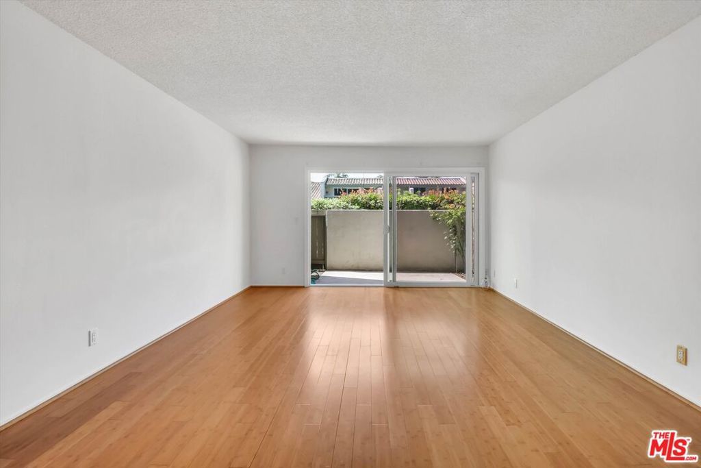 Image 16 of property listing at 41 Dearborn Place 67, Goleta, CA 93117