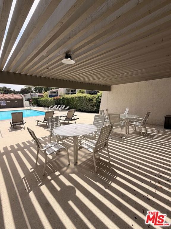 Image 20 of property listing at 41 Dearborn Place 67, Goleta, CA 93117
